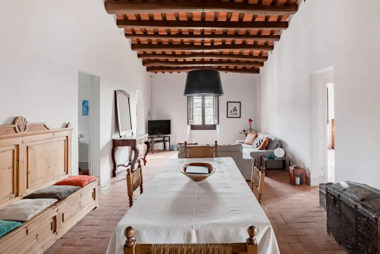 Can Rovira - Stunning Neoclassical Mansion, Just 20 Min Drive From Barcelona City Center, Ideal For Groups And Families Алелья Екстер'єр фото