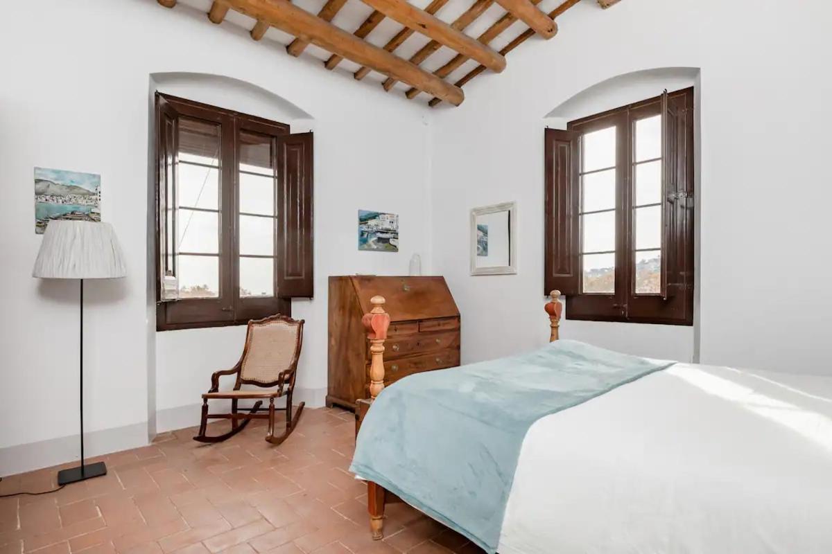Can Rovira - Stunning Neoclassical Mansion, Just 20 Min Drive From Barcelona City Center, Ideal For Groups And Families Алелья Екстер'єр фото